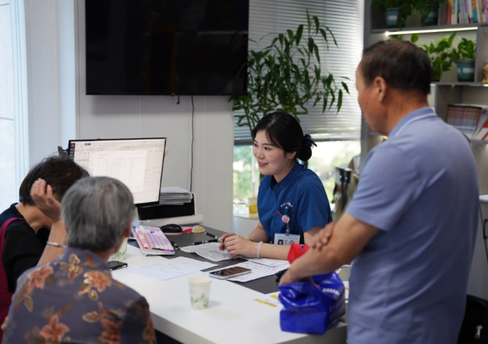 从预约到随访,把看牙做成“省心事”:杭州人民口腔医院重塑口腔就诊服务全流程(图3) 从预约到随访,把看牙做成“省心事”:杭州人民口腔医院重塑口腔就诊服务全流程(图3)